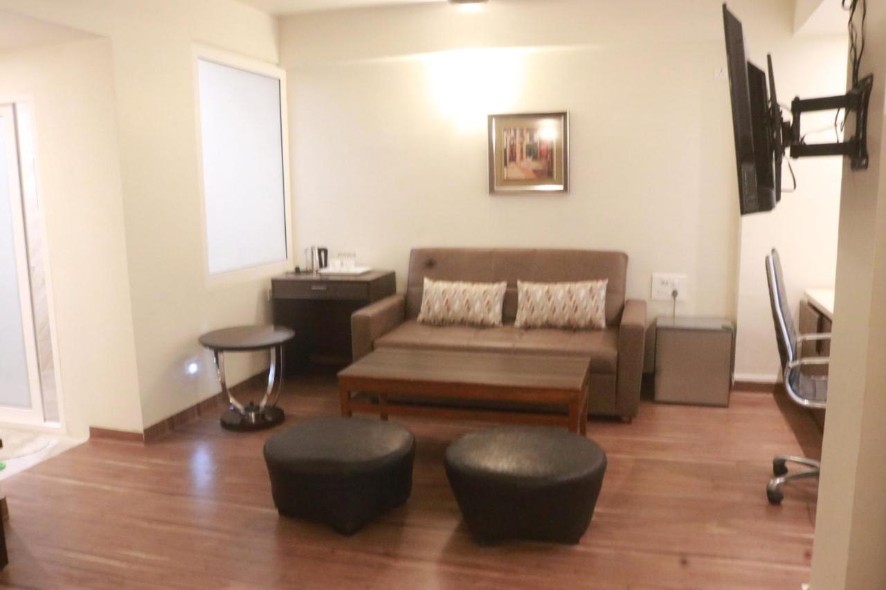 Capital O 14995 Hotel Starline Paltan Bazar Гувахати Экстерьер фото