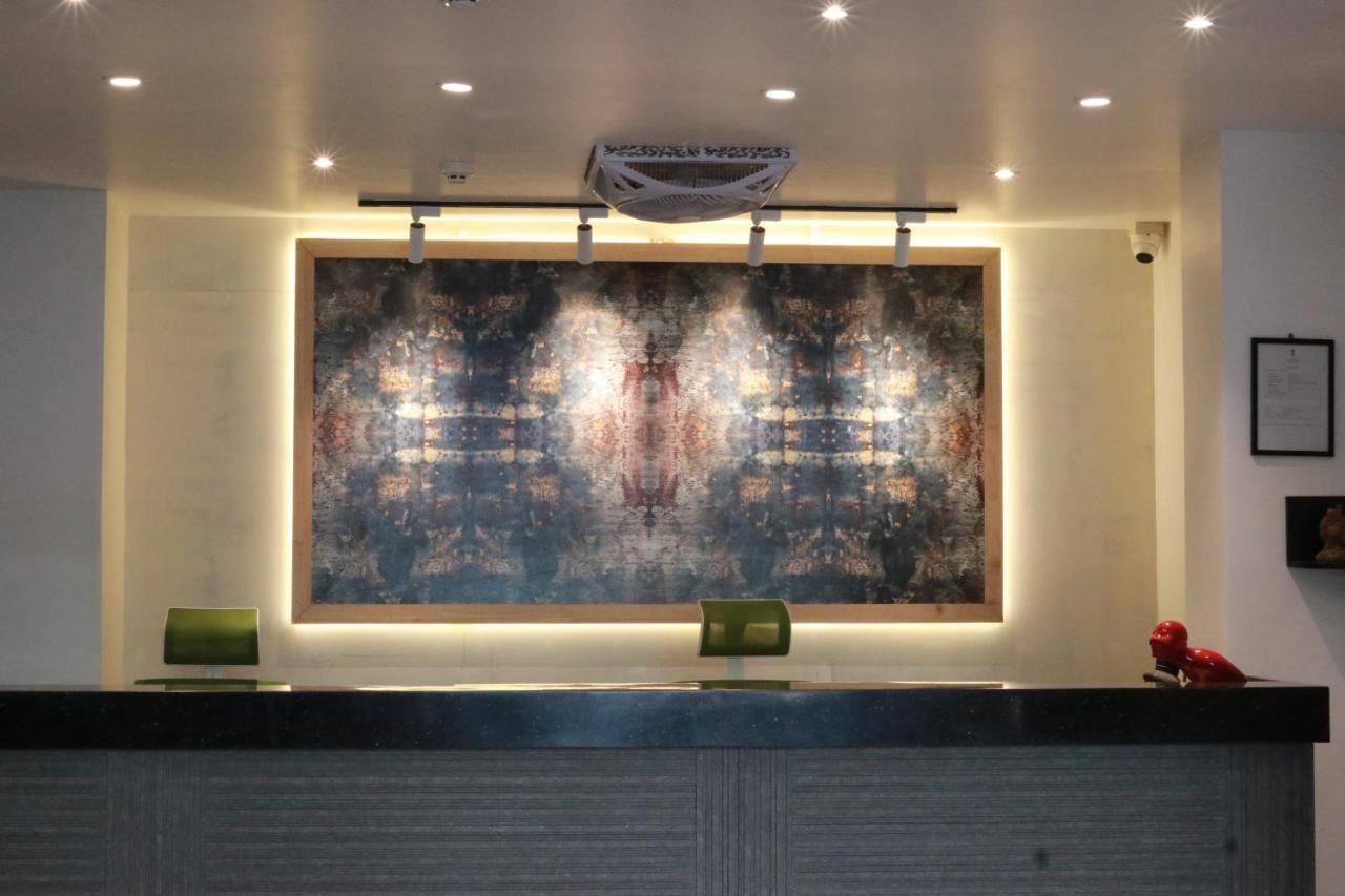 Capital O 14995 Hotel Starline Paltan Bazar Гувахати Экстерьер фото